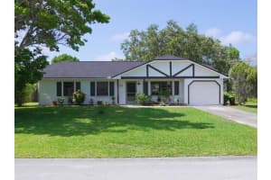 1565 SE South Balcourt Court, Port St Lucie, FL 34952 Sold 08/11/23