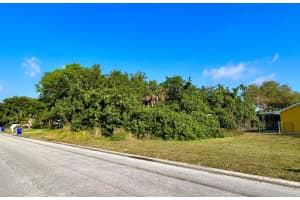 846 19th Street SW, Vero Beach, FL 32962 - MLS#R10893597