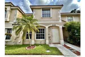 948  Summit Lake Drive, West Palm Beach, FL 33406 Sold 08/14/23