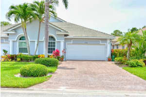 730 NW Red Pine Way, Jensen Beach, FL 34957 Sold 10/20/23