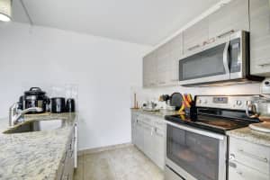 735  Mill Valley Place, West Palm Beach, FL 33409 Sold 07/18/23