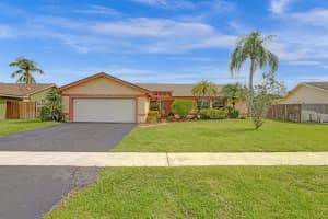 9722  Richmond Circle, Boca Raton, FL 33434 Sold 07/14/23