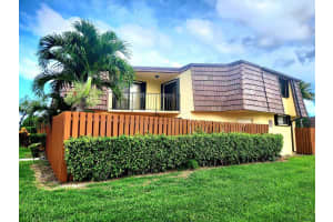 61  Springdale Circle, Palm Springs, FL 33461 Sold 07/20/23