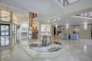 600  Parkview Drive   819, Hallandale Beach, FL 33009 Sold 08/28/23