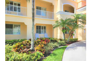 8  Harbour Isle Drive  E 103, Fort Pierce, FL 34949 Sold 10/16/23