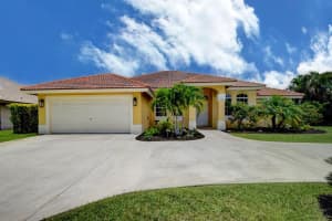 155  Fernwood Crescent, Royal Palm Beach, FL 33411 Sold 07/14/23