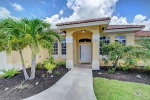 155  Fernwood Crescent, Royal Palm Beach, FL 33411 Sold 07/14/23