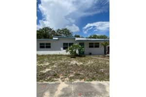 8792 SE Parkway Drive, Hobe Sound, FL 33455 Sold 08/07/23