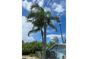 8792 SE Parkway Drive, Hobe Sound, FL 33455 Sold 08/07/23