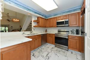 933 NE Sandalwood Place, Jensen Beach, FL 34957 Sold 08/01/23