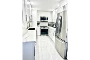 5600 N Flagler Drive   1810, West Palm Beach, FL 33407 Sold 10/31/23