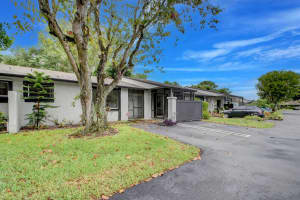 121  Conaskonk Circle, Royal Palm Beach, FL 33411 Sold 07/19/23