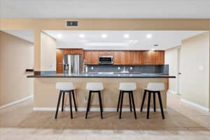 825  Egret Circle   102, Delray Beach, FL 33444 Sold 08/31/23