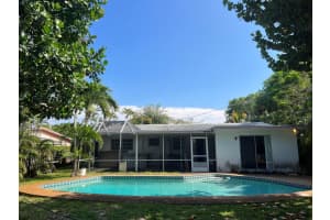 165 NW 9th Street, Boca Raton, FL 33432 Sold 07/20/23