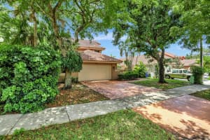 3875 NW 7th Place, Deerfield Beach, FL 33442 Sold 08/30/23