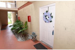 1537 SE Royal Green Circle   101, Port St Lucie, FL 34952 Sold 07/25/23