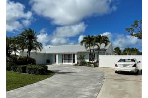 78  Golfview Drive, Tequesta, FL 33469 Sold 08/10/23