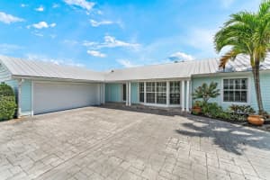 78  Golfview Drive, Tequesta, FL 33469 Sold 08/10/23