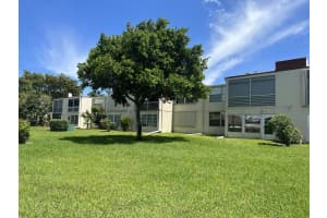 10  Willowbrook Lane   Apt 102, Delray Beach, FL 33446 Sold 08/30/23