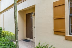 10421  Wellington Parc Drive, Wellington, FL 33449 Sold 07/21/23