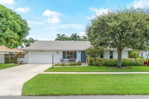 555 SW 25th Avenue, Boynton Beach, FL 33435 Sold 08/16/23