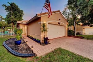 6284  Willoughby Circle, Lake Worth Beach, FL 33463 Sold 08/07/23