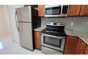 3102  Glenmoor Drive, West Palm Beach, FL 33409 Sold 08/04/23