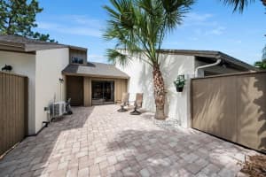 352  Wood Dale Drive, Wellington, FL 33414 Sold 07/12/23
