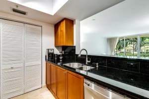 99 SE Mizner Boulevard   724, Boca Raton, FL 33432 Sold 06/09/23