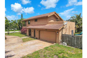 5865  Vista Linda Lane, Boca Raton, FL 33433 Sold 08/11/23