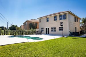3835  Torres Circle, West Palm Beach, FL 33409 Sold 09/20/23