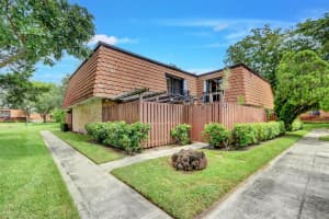 305  3rd Lane, Greenacres, FL 33463 Sold 08/01/23