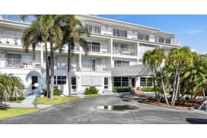 4001 S Ocean Boulevard   102, South Palm Beach, FL 33480 Sold 09/08/23