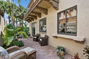 310  Via Villagio, Hypoluxo, FL 33462 Sold 10/30/23