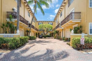 72 SE 6th Avenue   B, Delray Beach, FL 33483 Sold 10/13/23