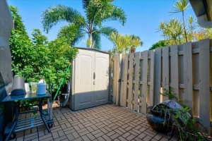 725 NW 26th Avenue   B, Delray Beach, FL 33445 Sold 08/04/23