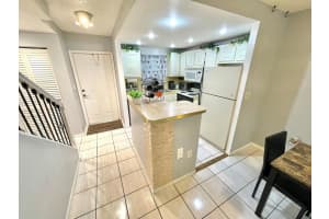 803 W Oakland Park Boulevard   A6, Wilton Manors, FL 33311 Sold 08/07/23