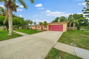 432  La Mancha Avenue, Royal Palm Beach, FL 33411 Sold 08/01/23