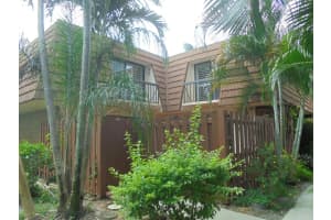 825  Center Street   37d, Jupiter, FL 33458 Sold 08/04/23