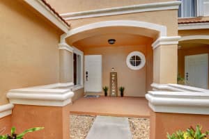 6110  Sugar Loaf Lane, West Palm Beach, FL 33411 Sold 11/15/23