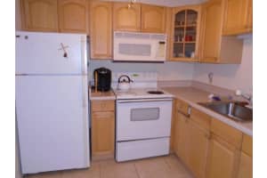 3500  Springdale Boulevard   109, Palm Springs, FL 33461 Sold 08/10/23