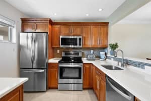 2724 N Garden Drive   402, Lake Worth Beach, FL 33461 Sold 11/13/23