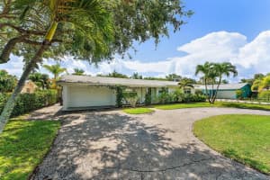 19296  Country Club Drive, Jupiter, FL 33469 Sold 07/27/23