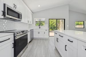 1880 NW Nw 10th Street, Delray Beach, FL 33445 Sold 10/03/23