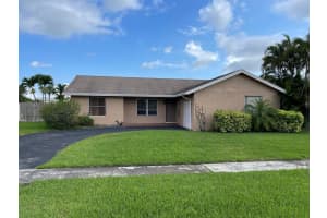 9680  Richmond Circle, Boca Raton, FL 33434 Sold 09/06/23
