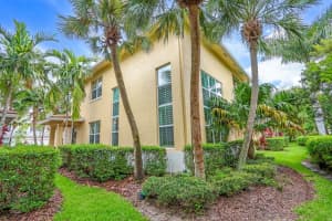 2032  Chelsea Place, Palm Beach Gardens, FL 33418 Sold 08/04/23