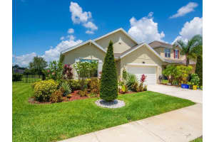 343  Lexington Court  SW, Vero Beach, FL 32962 Sold 09/27/23