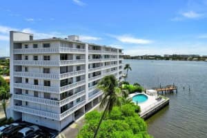 231 E Lantana Road   304, Lantana, FL 33462 Sold 08/04/23
