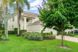 7898  Laina Lane   3, Boynton Beach, FL 33437 Sold 08/28/23