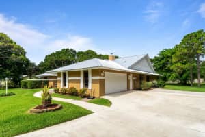 2746 NE Cypress Lane, Jensen Beach, FL 34957 Sold 07/26/23